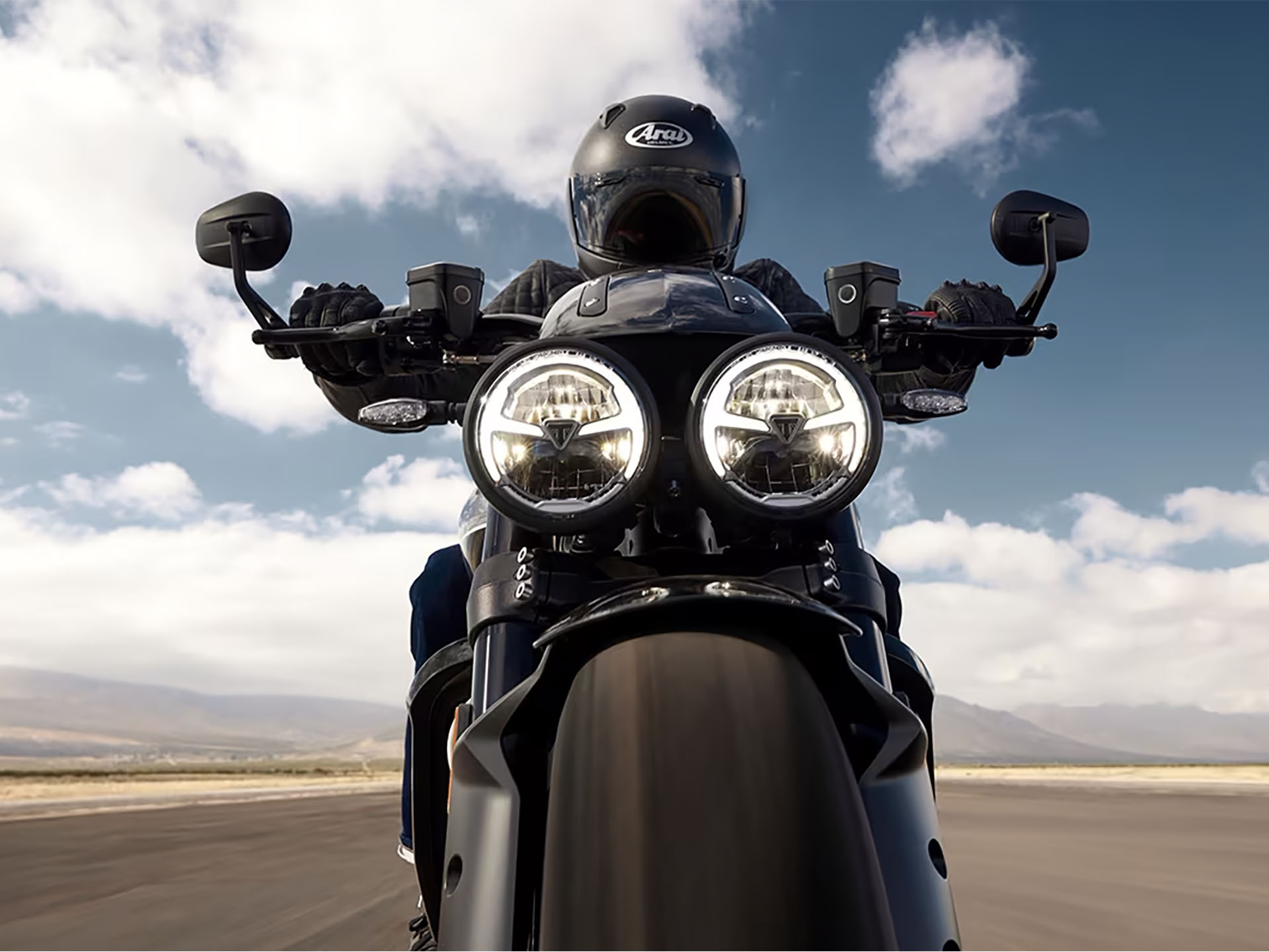 2025 Triumph Rocket 3 Storm R in Foxboro, Massachusetts - Photo 55