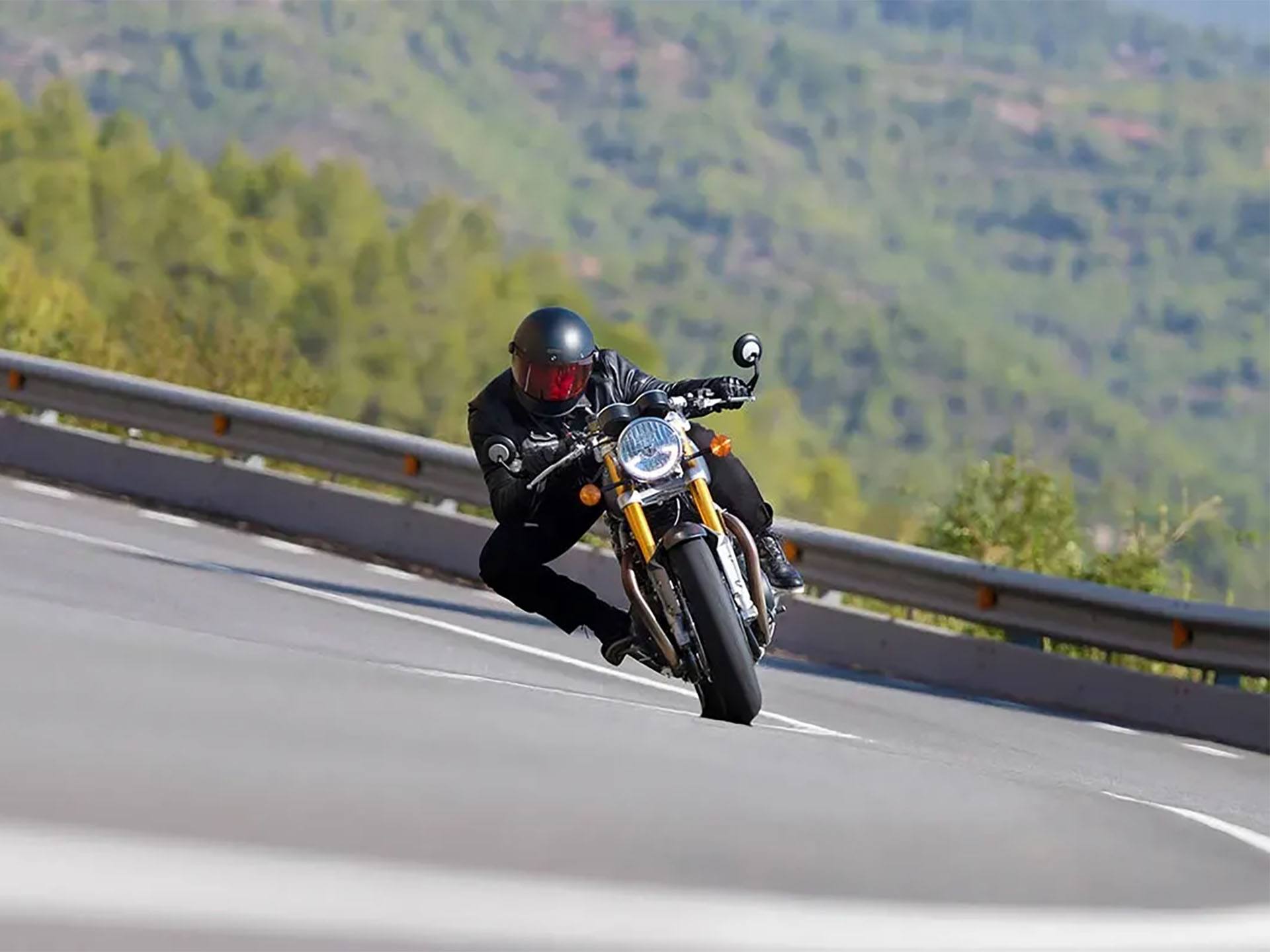 2024 Triumph Thruxton RS in Belle Plaine, Minnesota - Photo 12