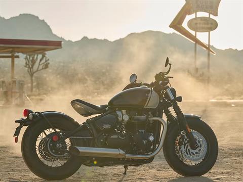 2025 Triumph Bonneville Bobber in Enfield, Connecticut - Photo 14