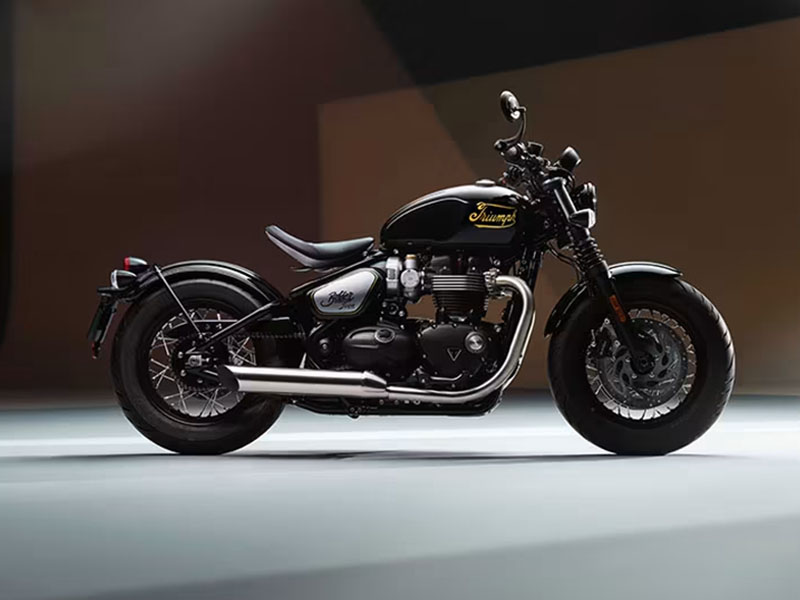2025 Triumph Bonneville Bobber in Enfield, Connecticut - Photo 9