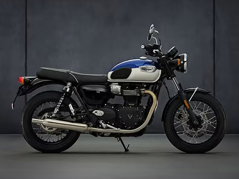 2025 Triumph Bonneville T100 in Foxboro, Massachusetts - Photo 16