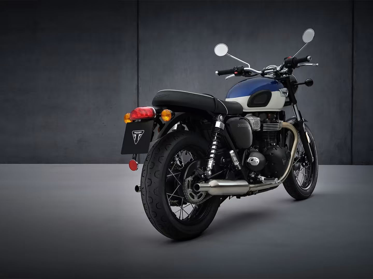 2025 Triumph Bonneville T100 in Foxboro, Massachusetts - Photo 17