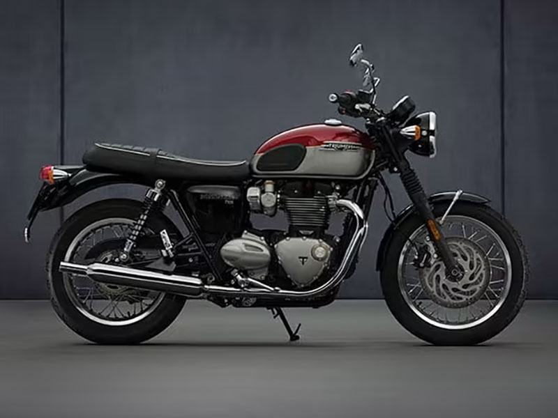 2025 Triumph Bonneville T120 in Enfield, Connecticut - Photo 15