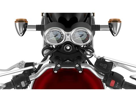 2025 Triumph Bonneville T120 in Manchester, New Hampshire - Photo 11