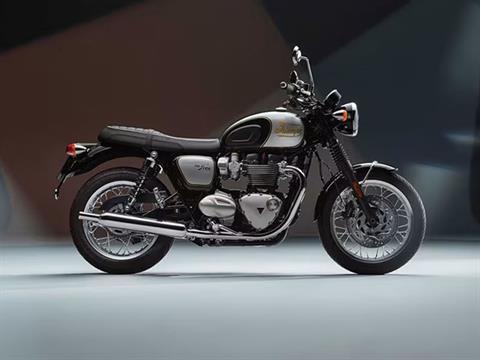 2025 Triumph Bonneville T120 in Enfield, Connecticut - Photo 15