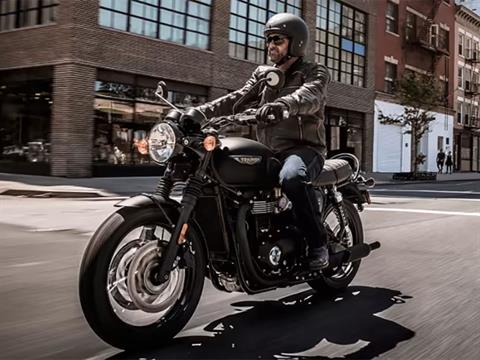 2025 Triumph Bonneville T120 Black in Enfield, Connecticut - Photo 11