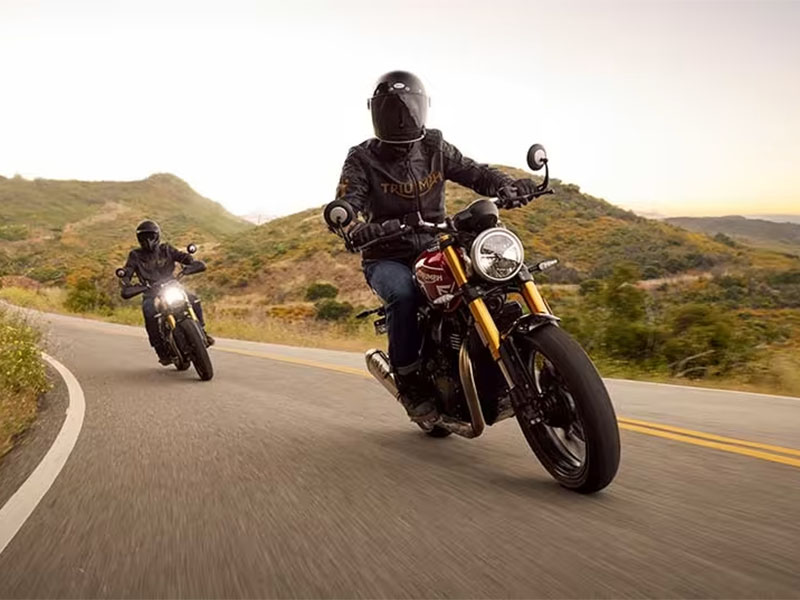 2025 Triumph Speed 400 in Foxboro, Massachusetts - Photo 16