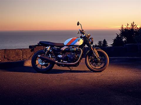 2025 Triumph Speed Twin 900 in Foxboro, Massachusetts - Photo 40