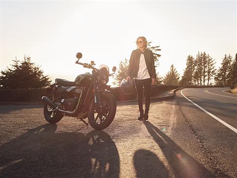 2025 Triumph Speed Twin 900 in Foxboro, Massachusetts - Photo 47