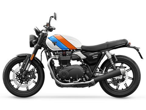 2025 Triumph Speed Twin 900 in Foxboro, Massachusetts - Photo 2