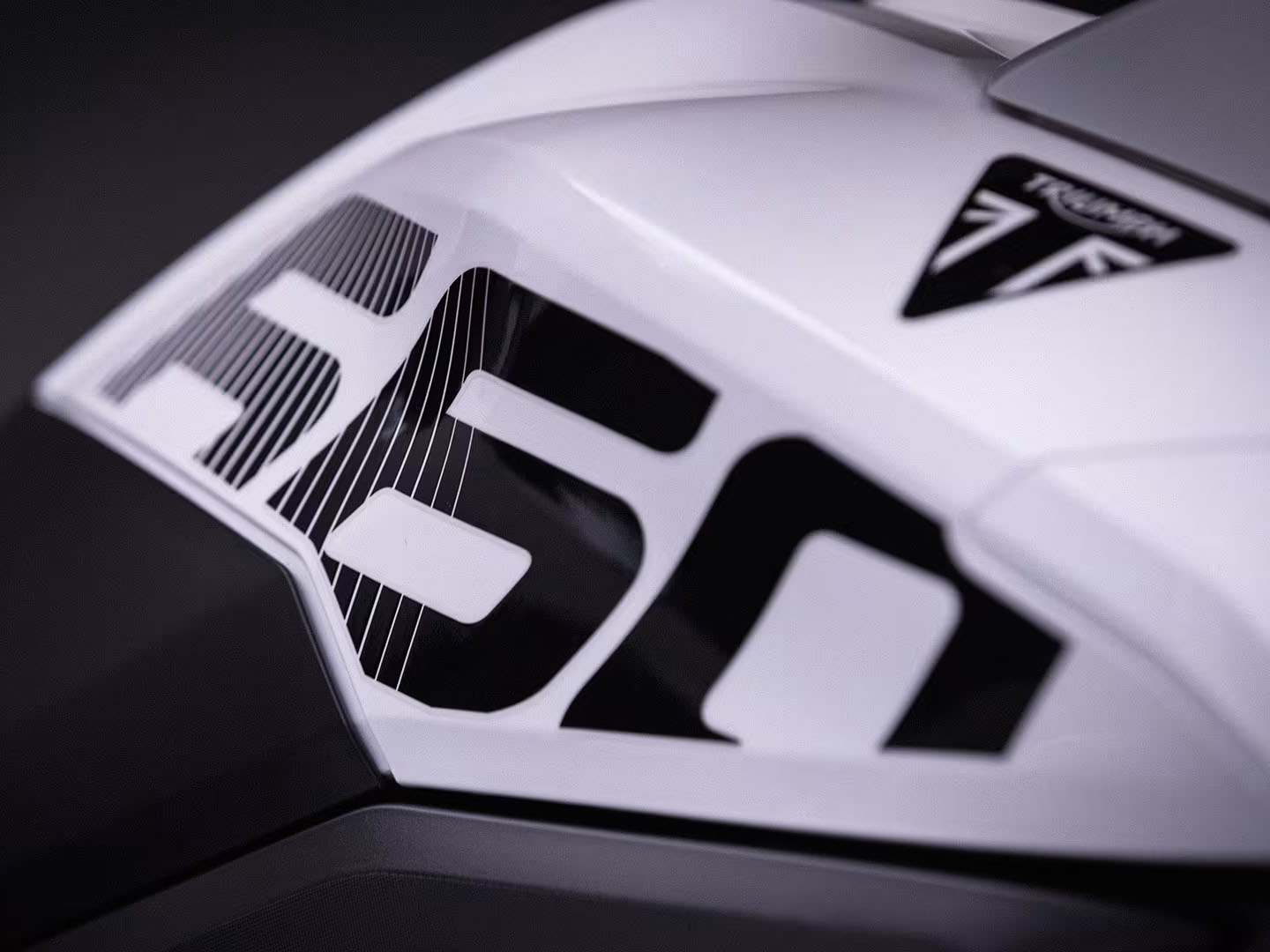 2025 Triumph Tiger Sport 660 in Foxboro, Massachusetts - Photo 10