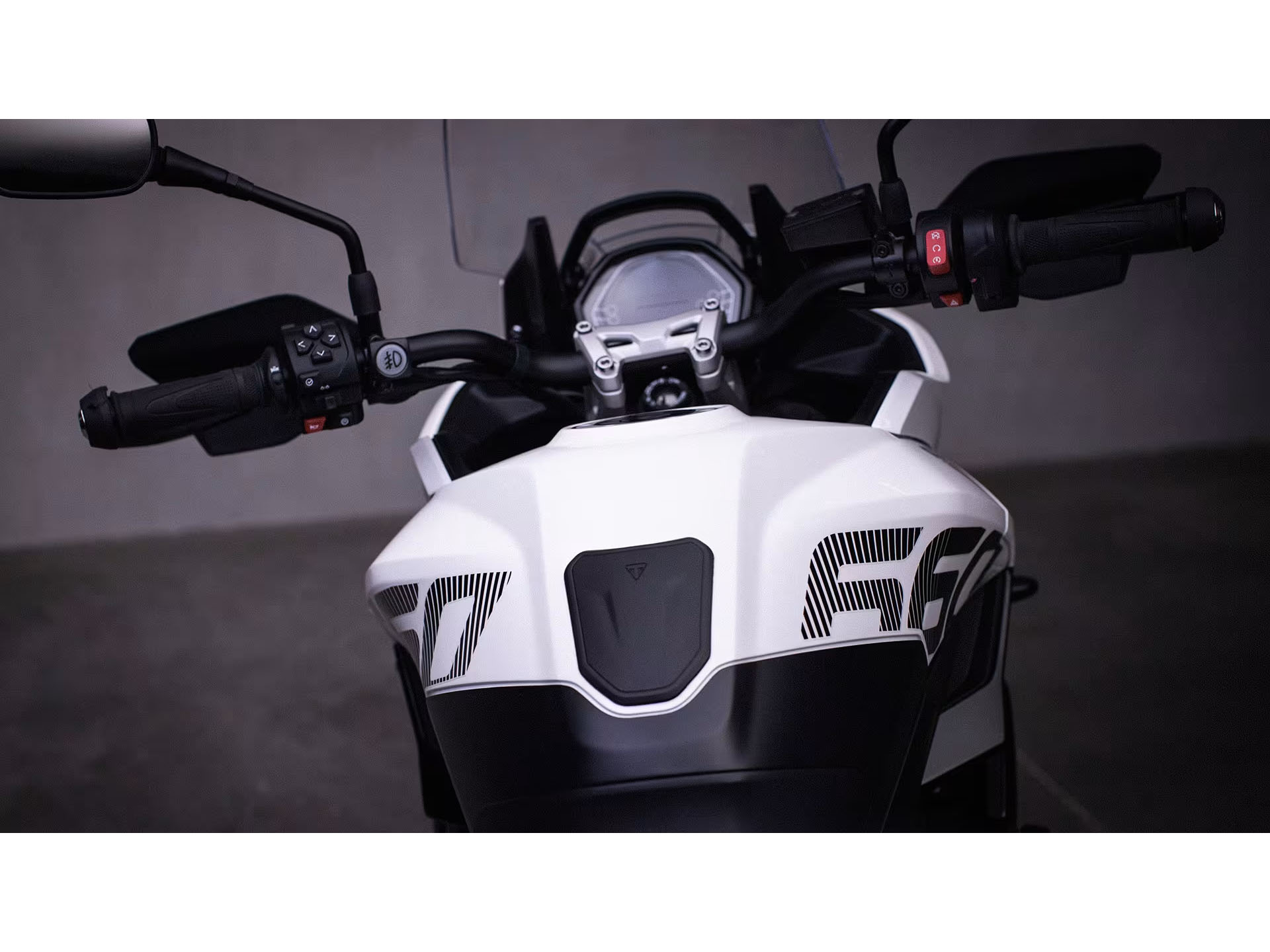 2025 Triumph Tiger Sport 660 in Foxboro, Massachusetts - Photo 11