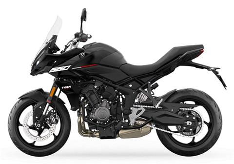 2025 Triumph Tiger Sport 660 in Foxboro, Massachusetts - Photo 2