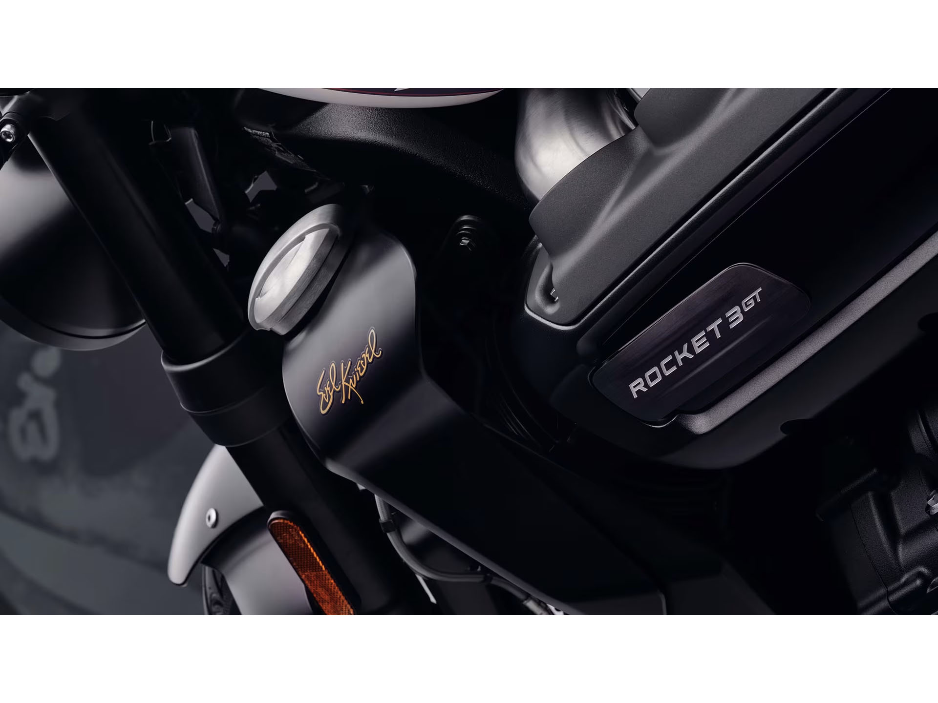 2025 Triumph Rocket 3 Storm GT Evel Knievel Limited Edition in Foxboro, Massachusetts - Photo 10