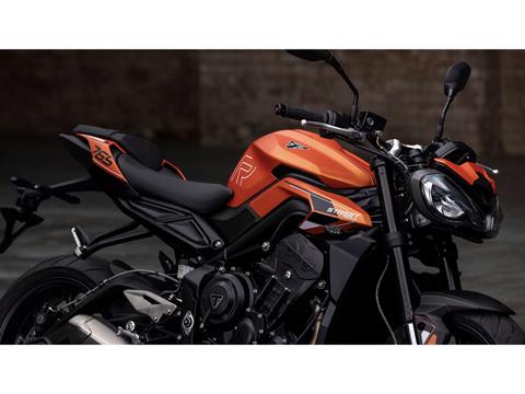 2025 Triumph Street Triple 765 R in Enfield, Connecticut - Photo 8