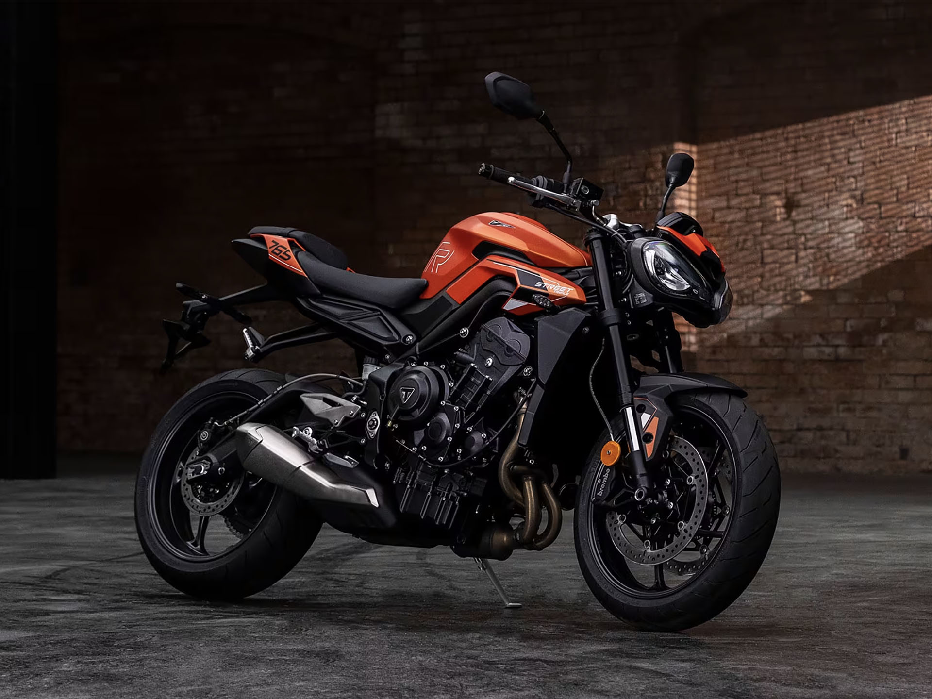 2025 Triumph Street Triple 765 R in Enfield, Connecticut - Photo 9