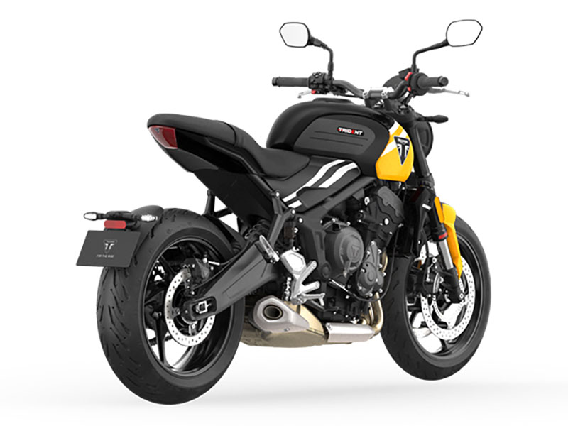 2025 Triumph Trident 660 in Foxboro, Massachusetts - Photo 6