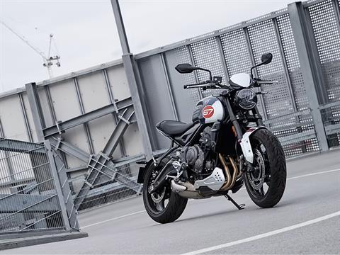 2025 Triumph Trident 660 Triple Tribute Edition in Manchester, New Hampshire - Photo 11