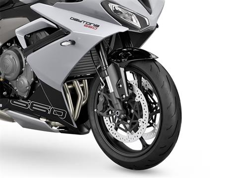 2025 Triumph Daytona 660 in Manchester, New Hampshire - Photo 9