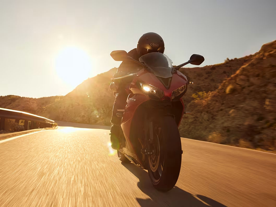 2025 Triumph Daytona 660 in Manchester, New Hampshire - Photo 13