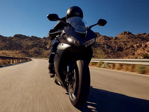2025 Triumph Daytona 660 in Manchester, New Hampshire - Photo 9