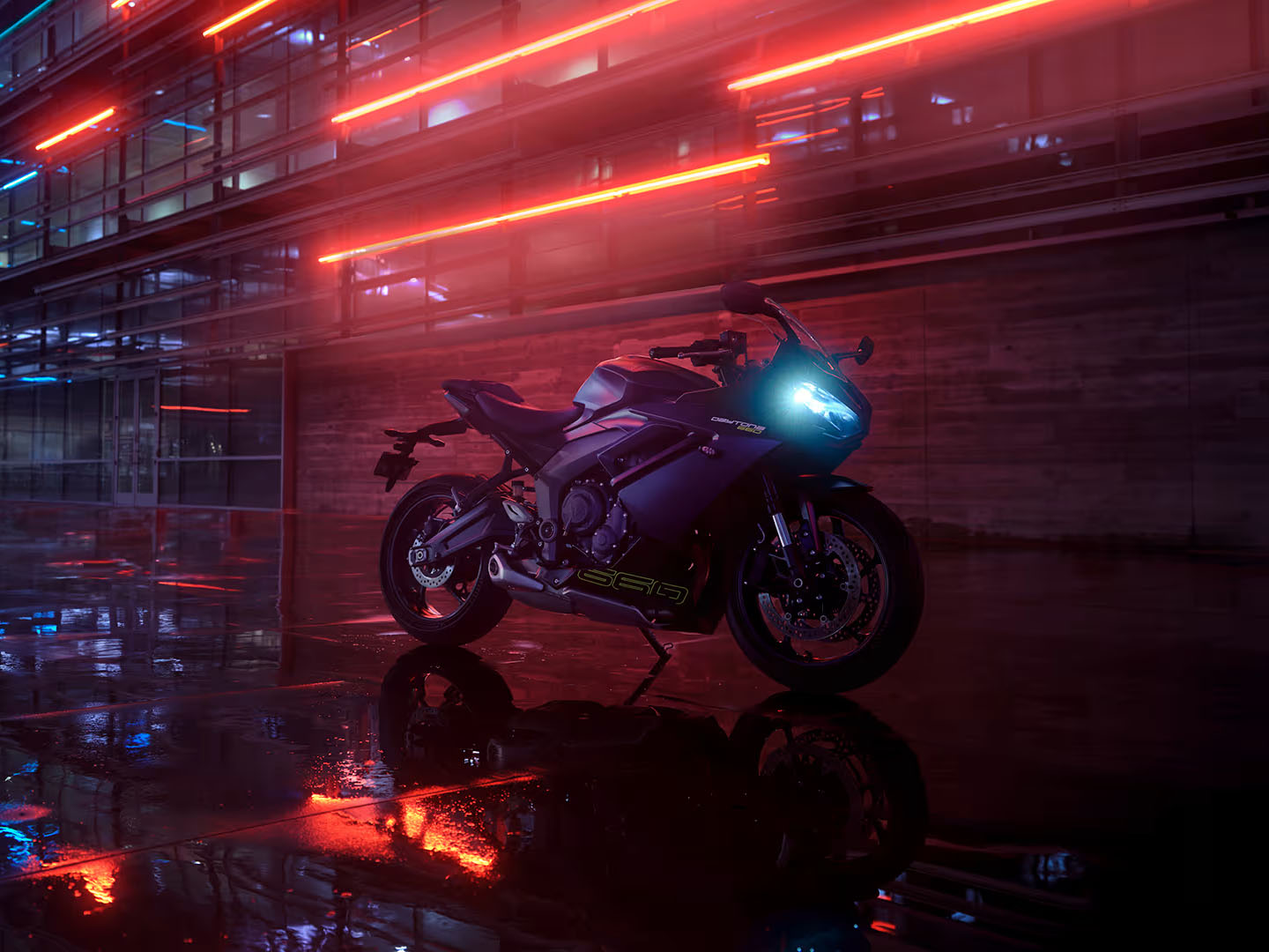 2025 Triumph Daytona 660 in Manchester, New Hampshire - Photo 10