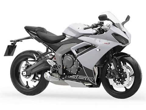 2025 Triumph Daytona 660 in Enfield, Connecticut - Photo 3