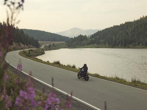 2026 Triumph Bonneville Bobber in Belle Plaine, Minnesota - Photo 12