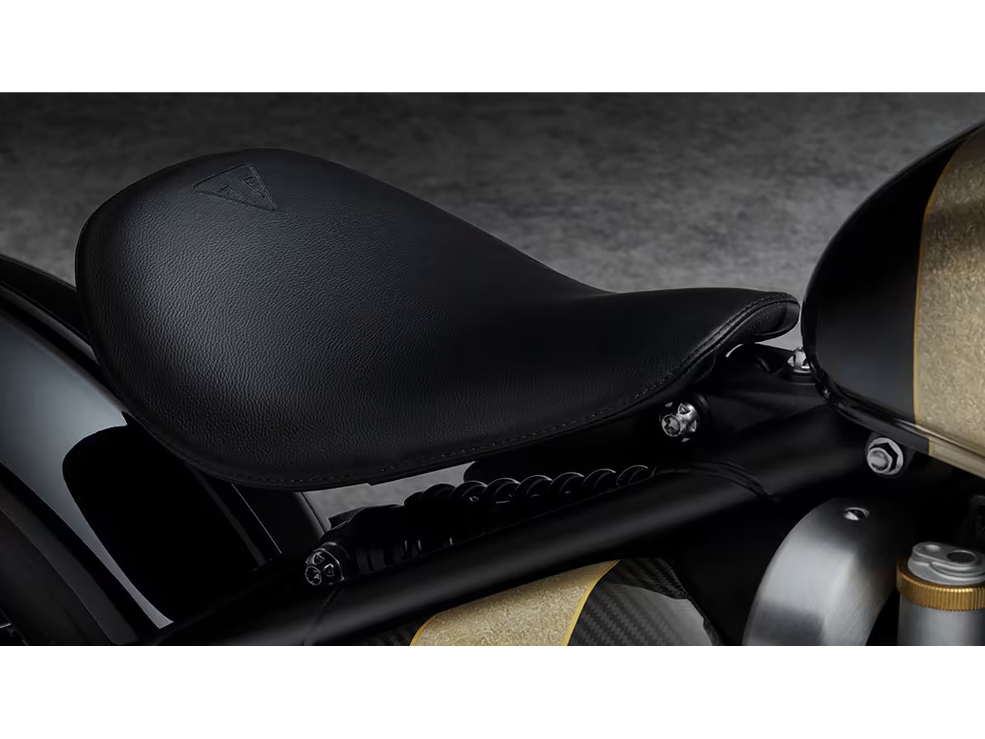 Triumph bobber statement seat 2025