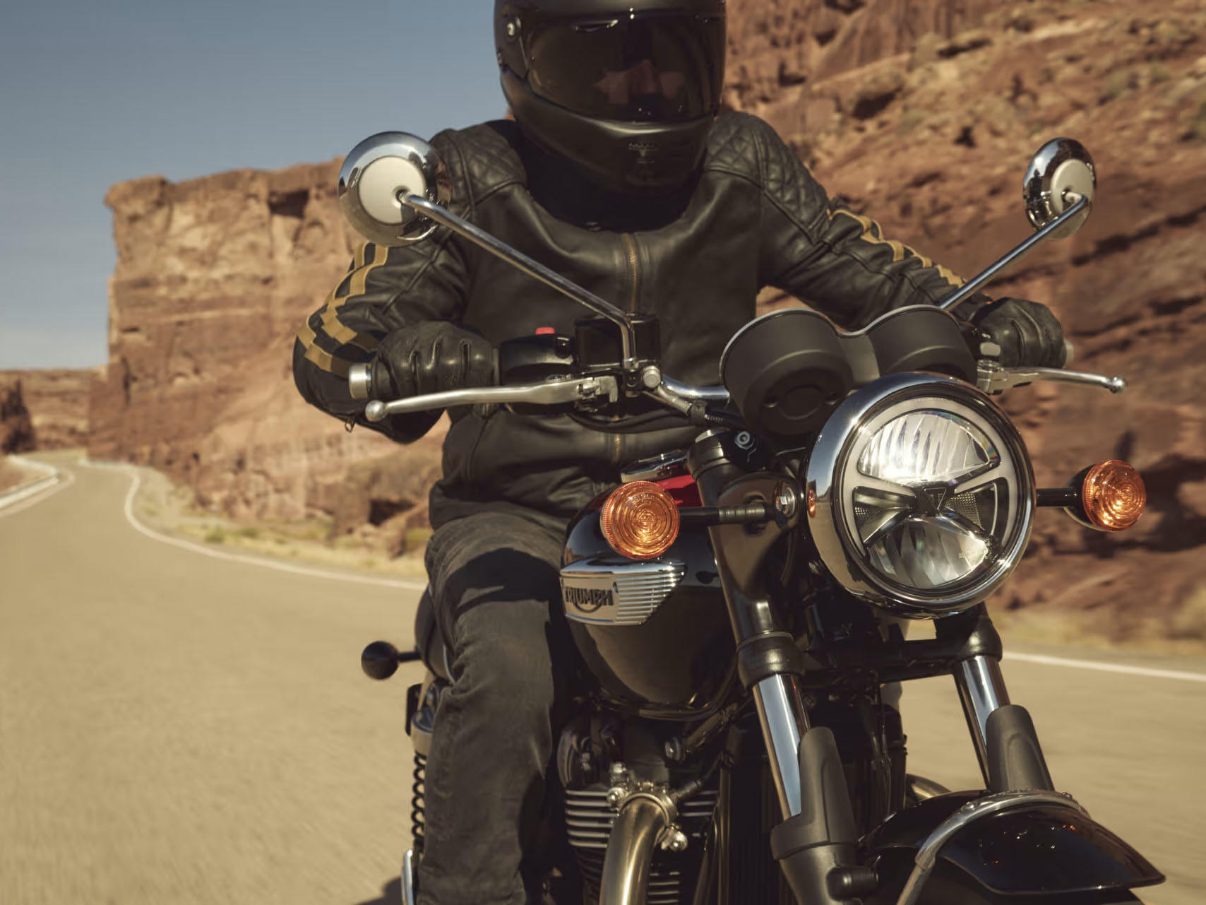 2026 Triumph Bonneville T100 in Belle Plaine, Minnesota - Photo 10