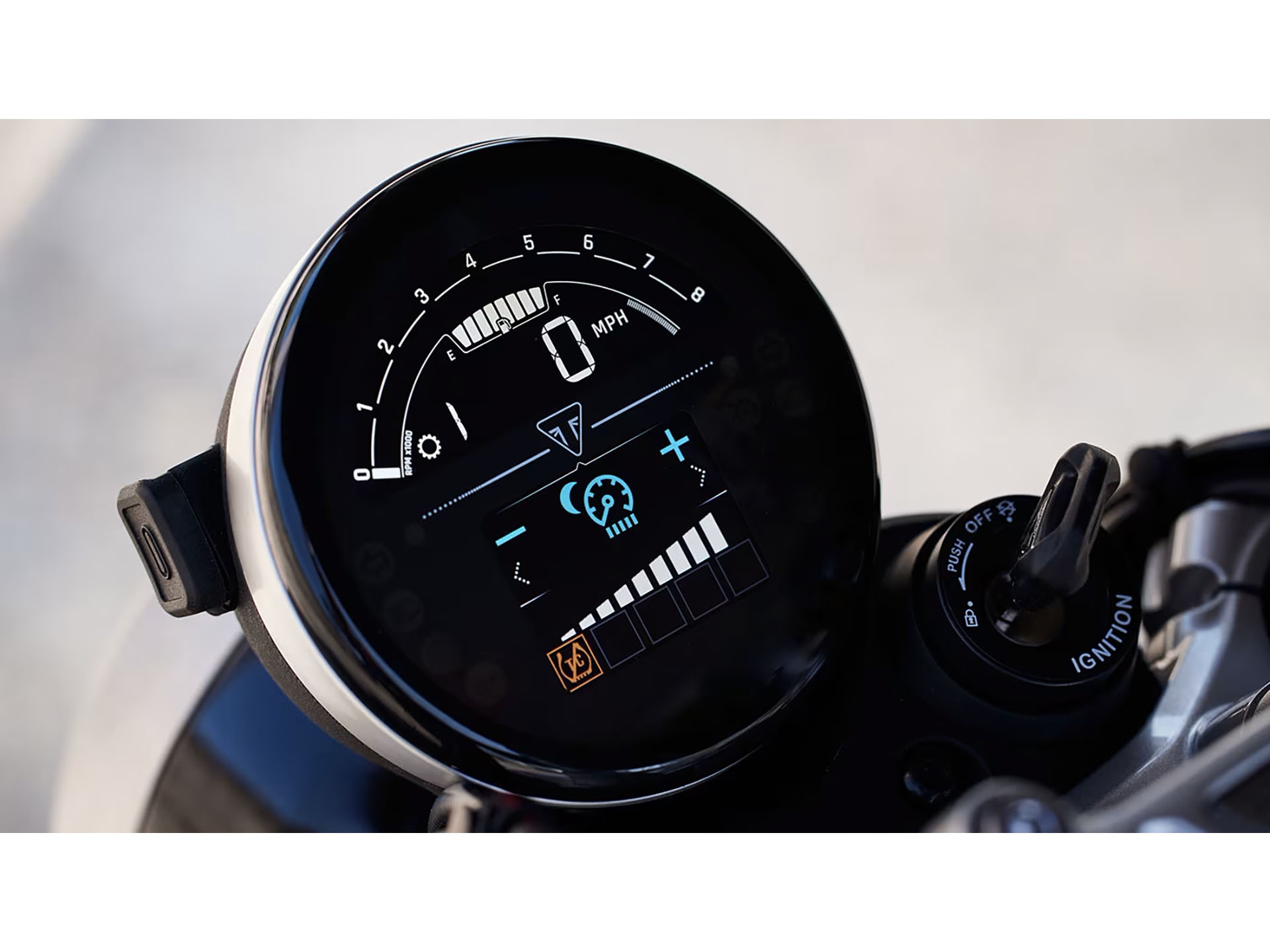 2025 Triumph Speed Twin 1200 in Foxboro, Massachusetts - Photo 3