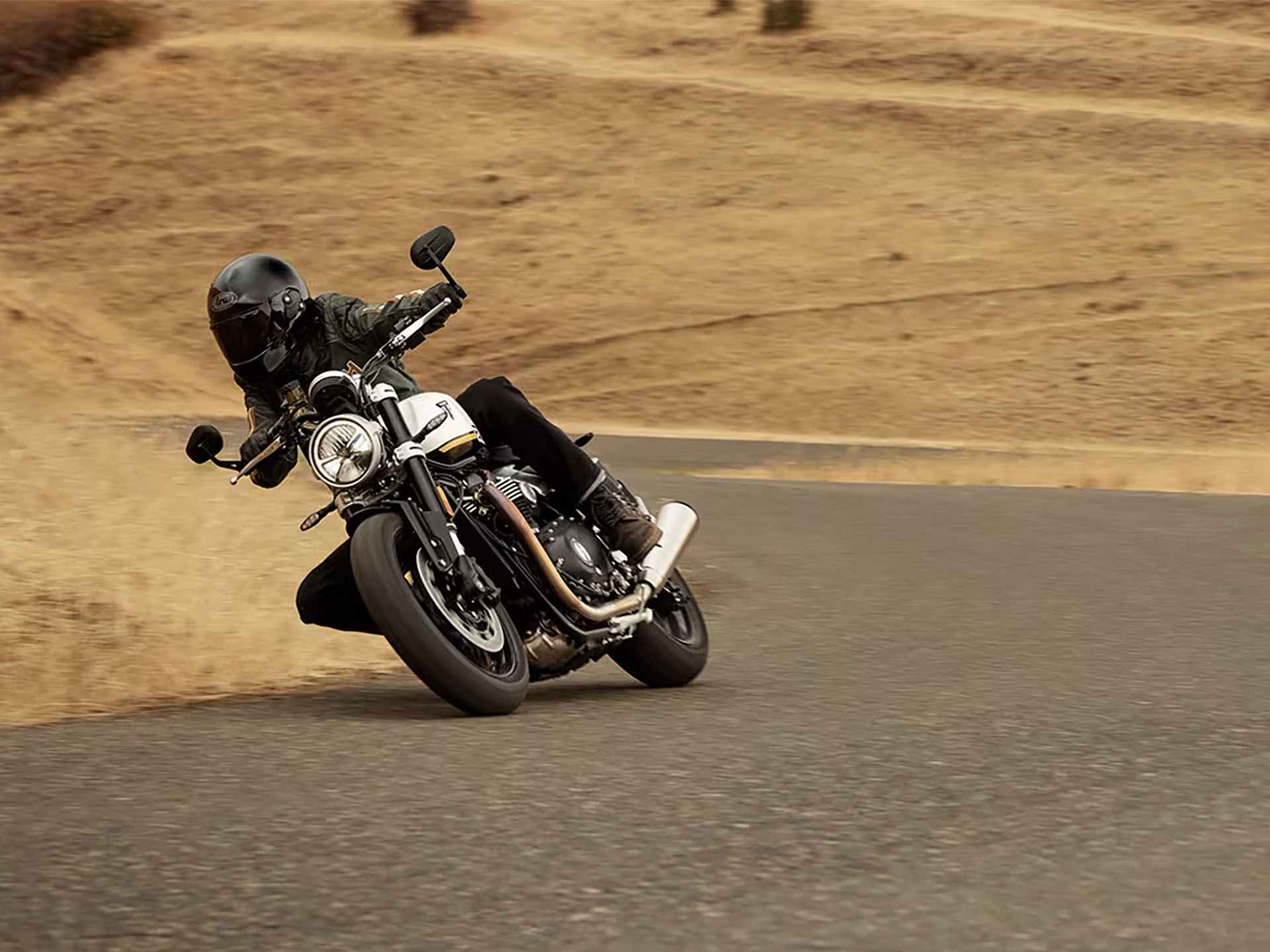 2025 Triumph Speed Twin 1200 in Foxboro, Massachusetts - Photo 6
