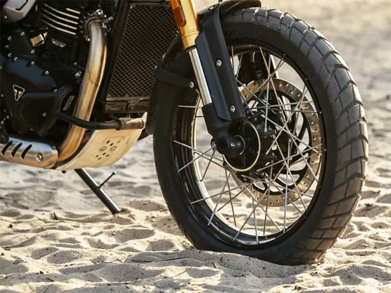 2026 Triumph Scrambler 400 XC in Foxboro, Massachusetts - Photo 13