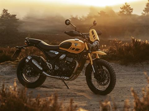 2026 Triumph Scrambler 400 XC in Foxboro, Massachusetts - Photo 15
