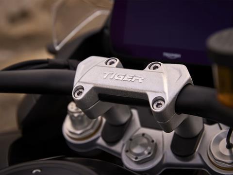 2026 Triumph Tiger 1200 Desert Edition in Belle Plaine, Minnesota - Photo 9