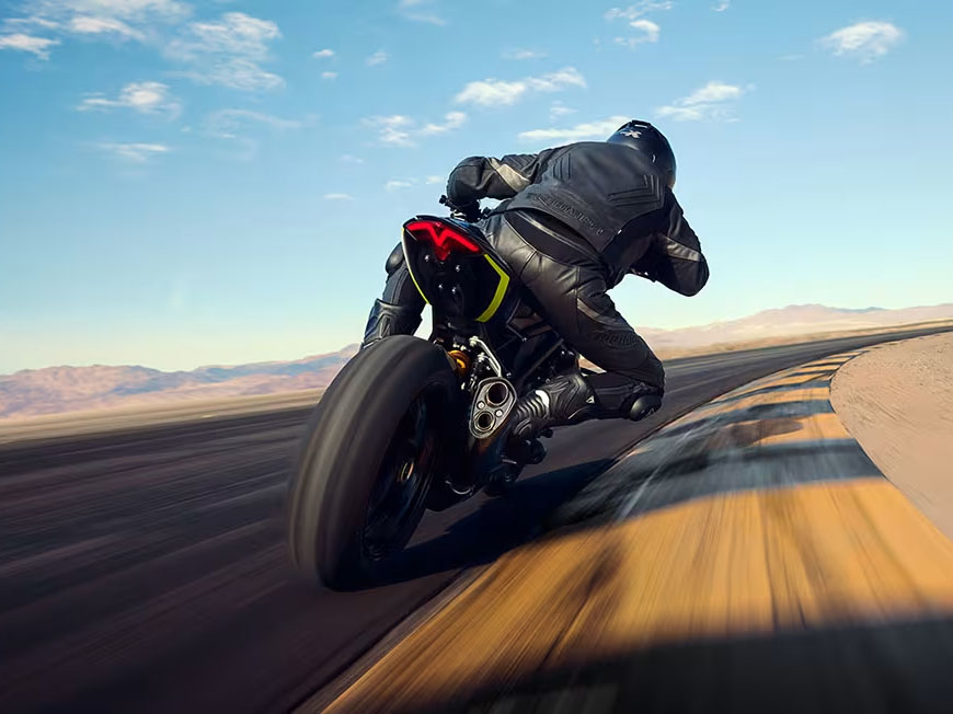 2026 Triumph Speed Triple 1200 RS in Foxboro, Massachusetts - Photo 11