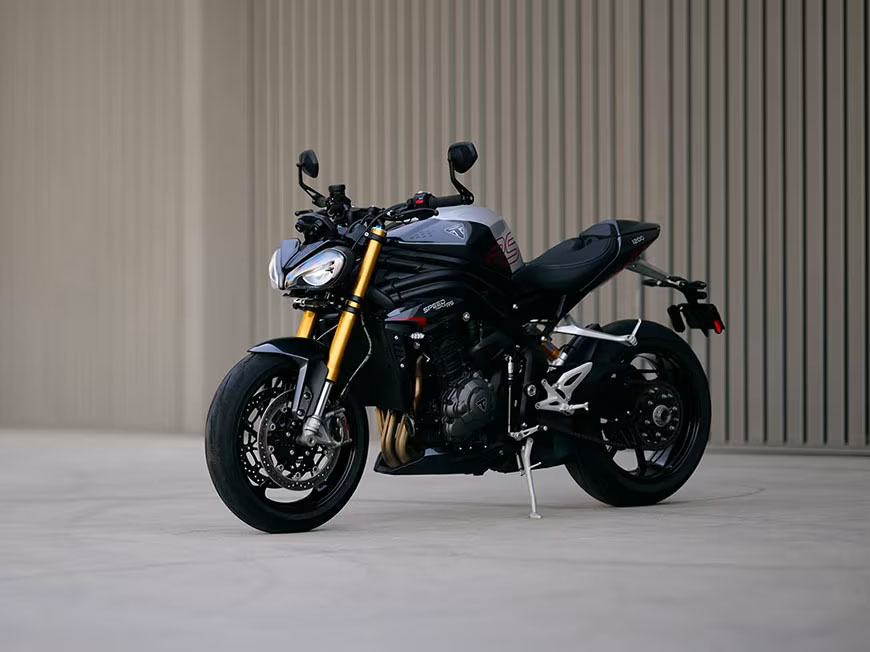 2026 Triumph Speed Triple 1200 RS in Foxboro, Massachusetts - Photo 13