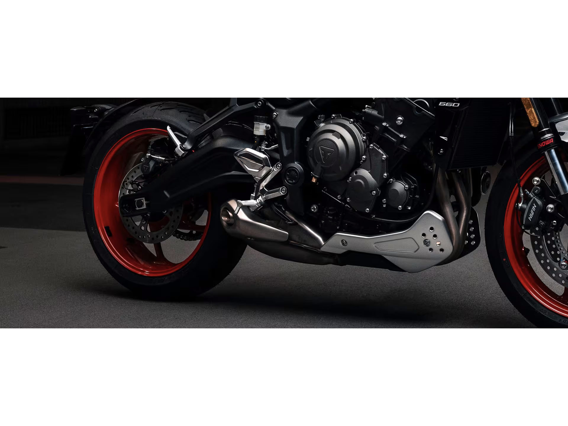 2026 Triumph Trident 660 Triple Tribute Edition in Enfield, Connecticut - Photo 8