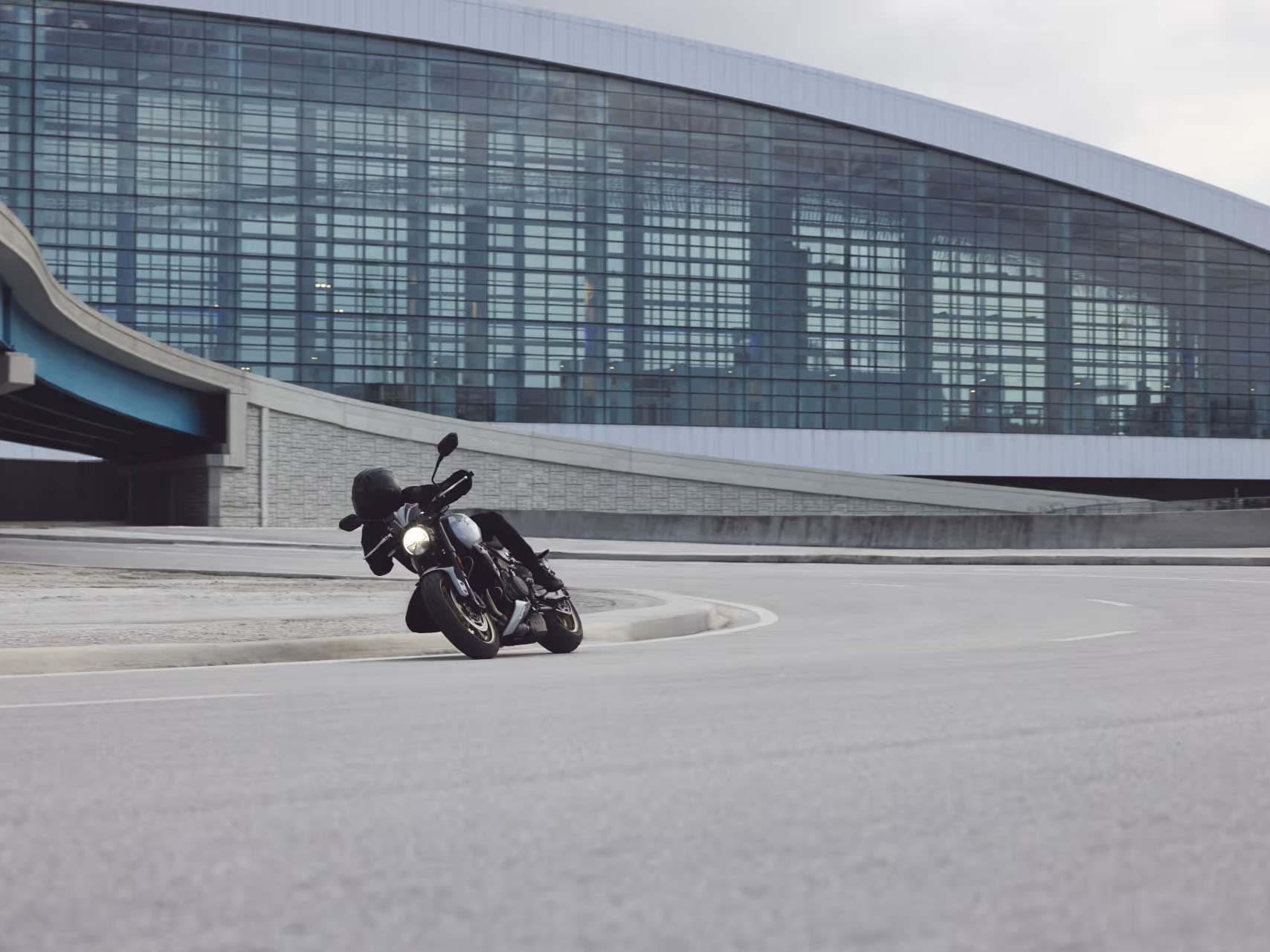 2026 Triumph Trident 800 in Belle Plaine, Minnesota - Photo 14