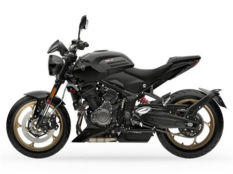2026 Triumph Trident 800 in Belle Plaine, Minnesota - Photo 2