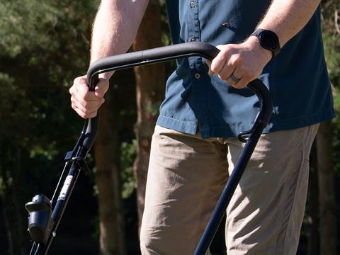 Toro eHoverPro 450 18 in. Push in Gaylord, Michigan - Photo 6