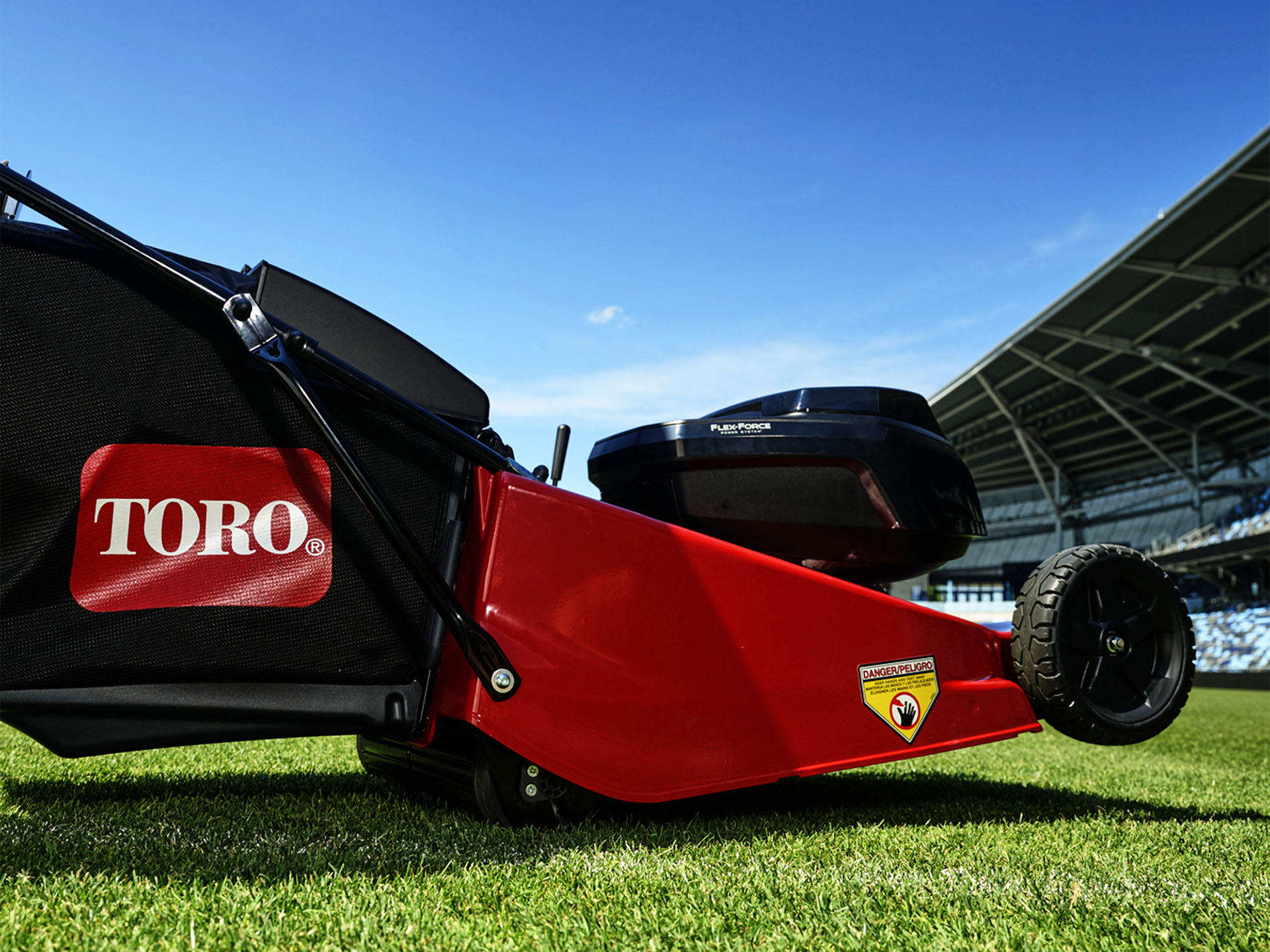 Toro eProStripe 560 22 in. Self-Propelled in Gaylord, Michigan - Photo 8