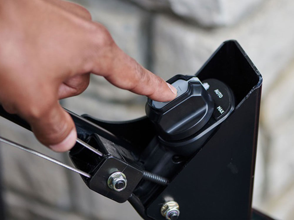 Toro Heavy Duty Revolution 21 in. 60V MAX Self-Propelled Variable Speed Zone Start - (2) 7.5Ah Batteries Included in Stratford, Wisconsin - Photo 7