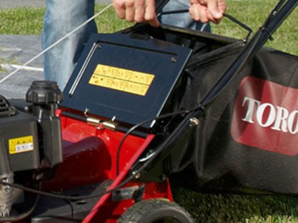 Toro Heavy Duty Revolution 21 in. 60V MAX Self-Propelled Variable Speed Zone Start - (2) 10.0Ah Batteries Included in Stratford, Wisconsin - Photo 8