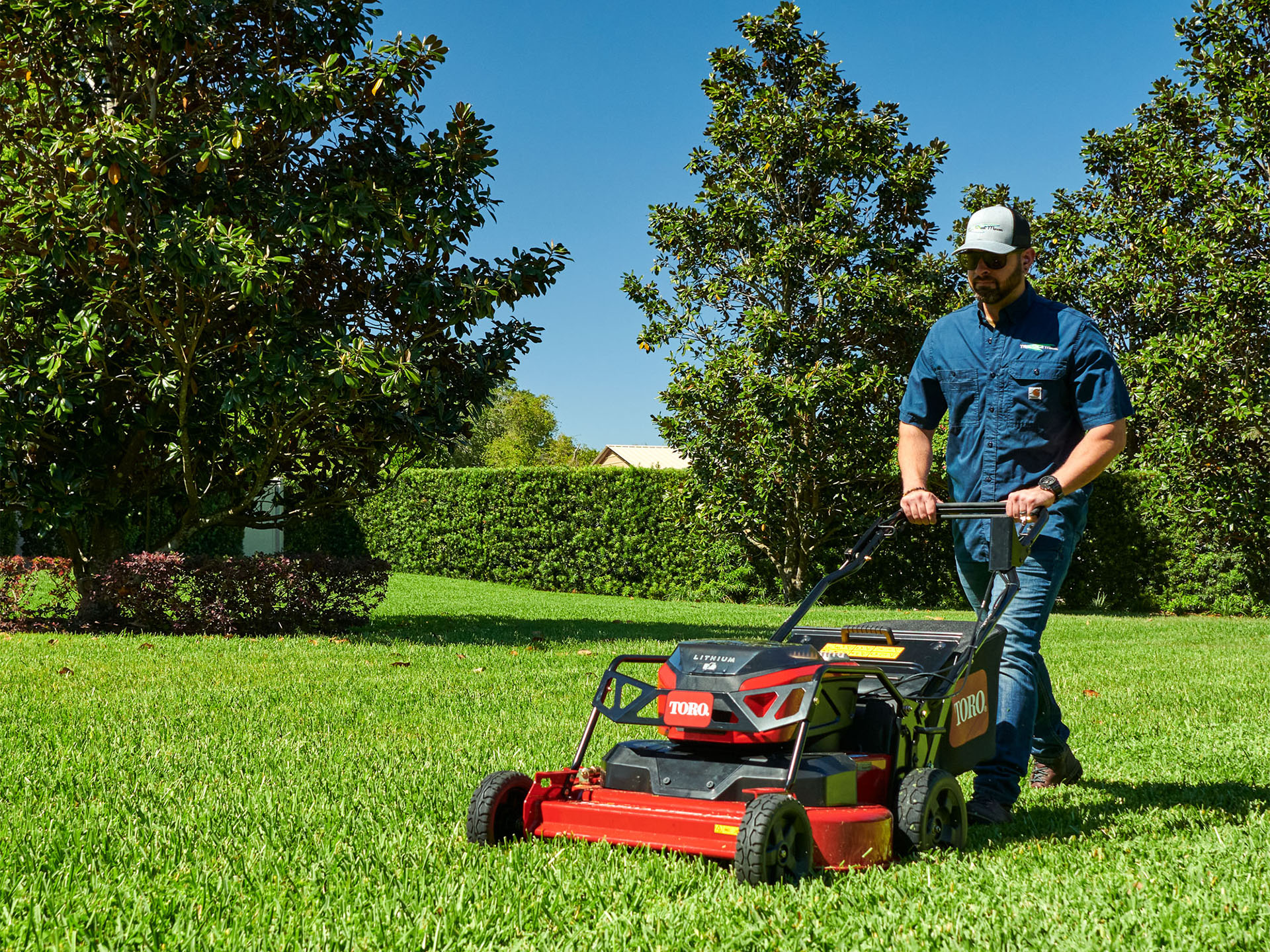 Toro TurfMaster Revolution 30 in. 60V MAX Self-Propelled - (3) 10.0Ah Batteries Included in Gaylord, Michigan - Photo 9