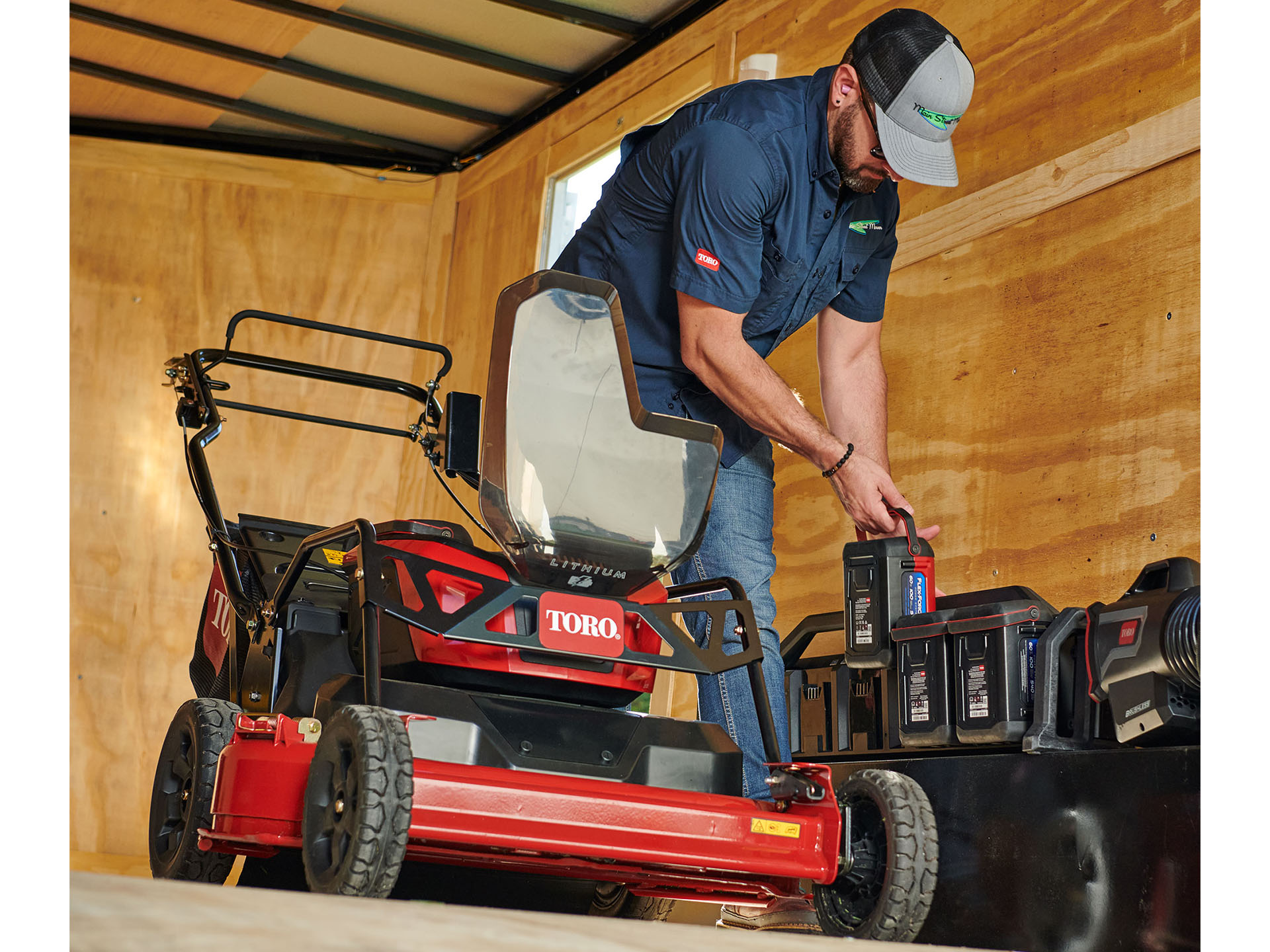 Toro TurfMaster Revolution 30 in. 60V MAX Self-Propelled - (3) 10.0Ah Batteries Included in Stratford, Wisconsin - Photo 8