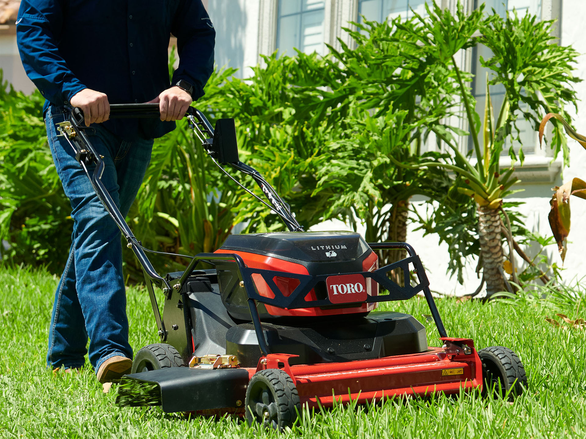 Toro TurfMaster Revolution 30 in. 60V MAX Self-Propelled - (3) 10.0Ah Batteries Included in Stratford, Wisconsin - Photo 10