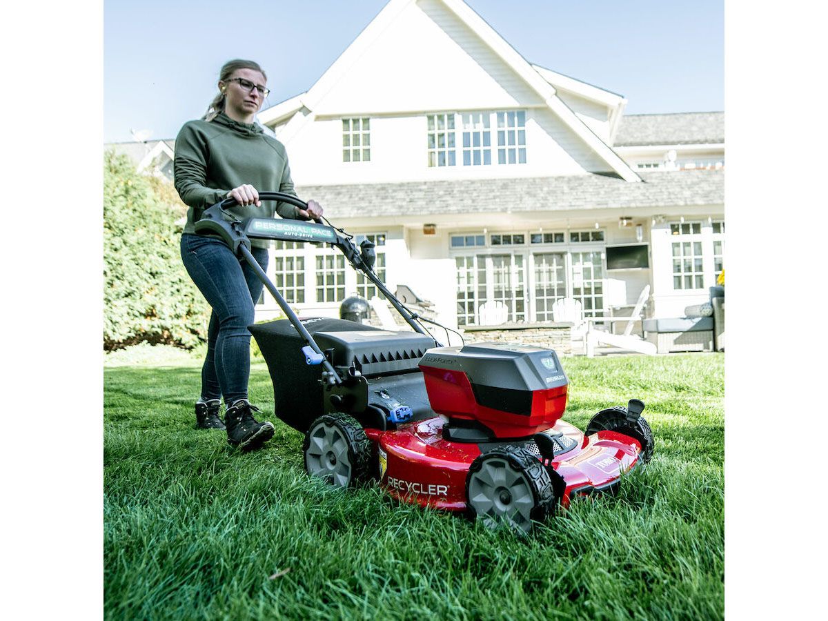 Toro Recycler 22 in. 60V Max w/ Personal Pace & SmartStow in Martinsville, Indiana - Photo 13