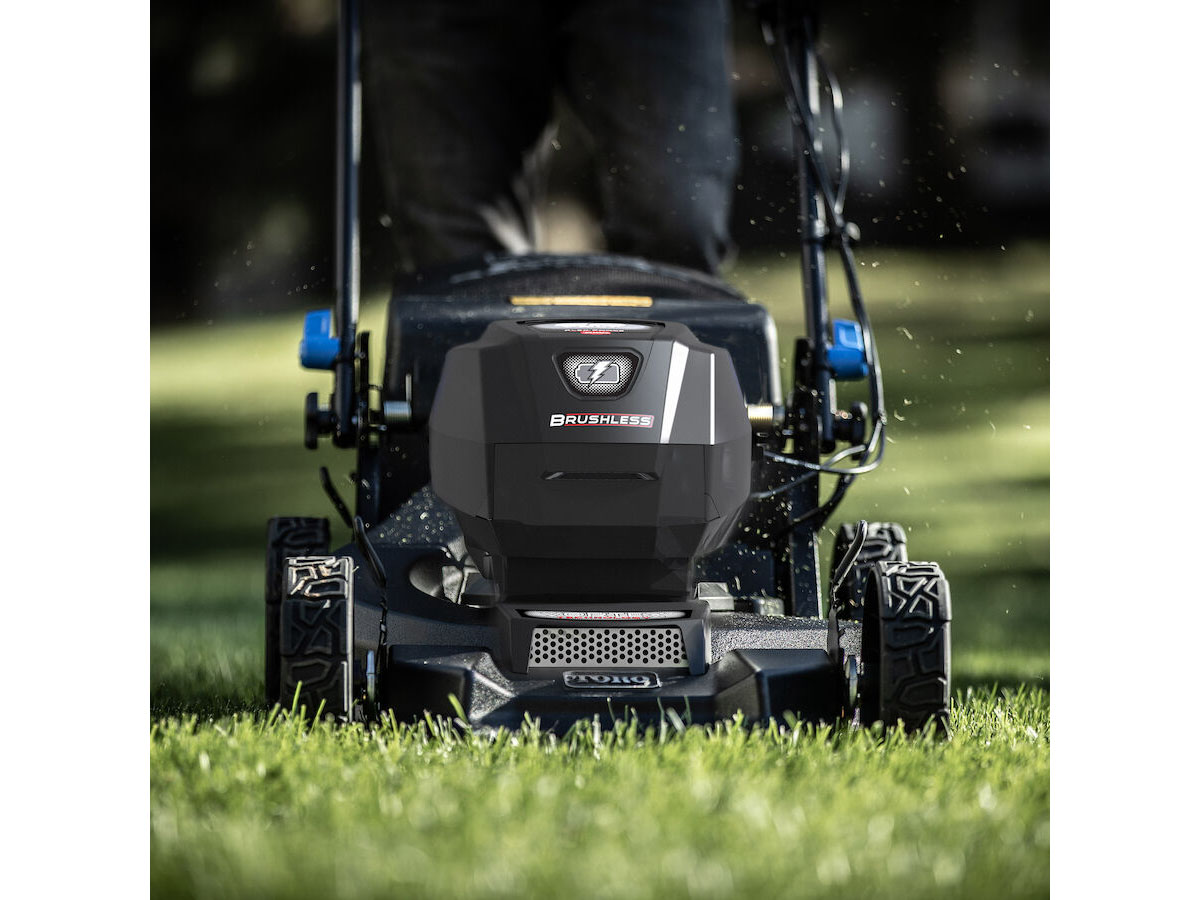 Toro Super Recycler 21 in. 60V Max Self-Propel w/ Personal Pace & SmartStow w/ 7.5Ah Battery (21566) in Mio, Michigan - Photo 15