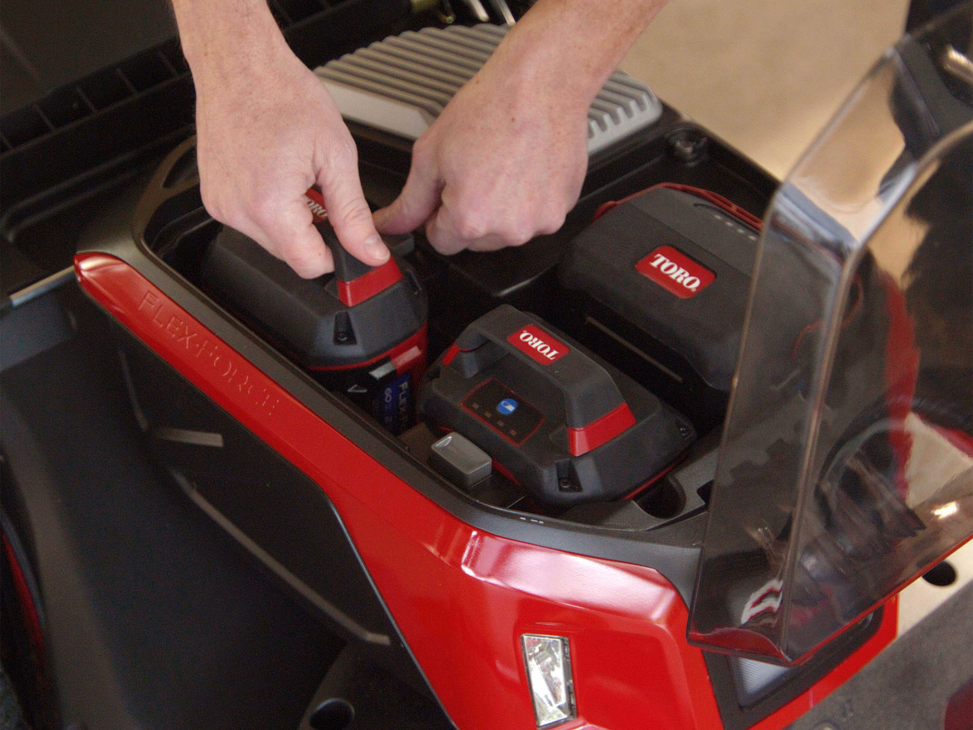 Toro eTimeMaster 30 in. 60V MAX Self-Propelled w/ Personal Pace - 10.0Ah + 5.0Ah + 2.5Ah Batteries Included in Gaylord, Michigan - Photo 15